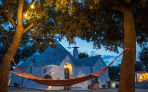 Trullo Mont Bell con giardino e piscina privata